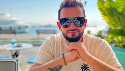 Dhunohet barbarisht gazetari shqiptar, reagon familja: Vajza e showbiz-it të tregojë se çfarë e lidh me…