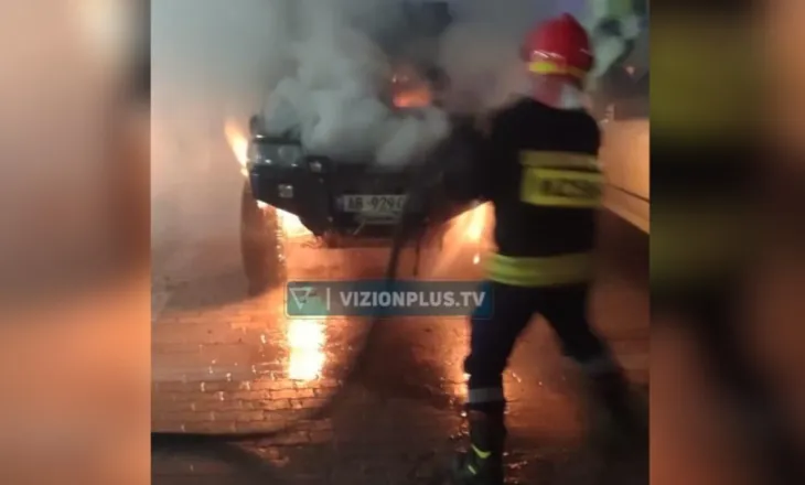 Digjet makina në Pogradec, policia ka dyshime për zjarrvënie të qëllimshme