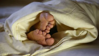 Dimri i ftohtë, ja si të mbani trupin ngrohtë gjatë gjumit