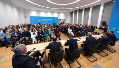 Diskutimet me dyer të mbyllura në Këshillin e PD: U zgjodh Avokati i Popullit, një Sorosit me votat e demokratëve