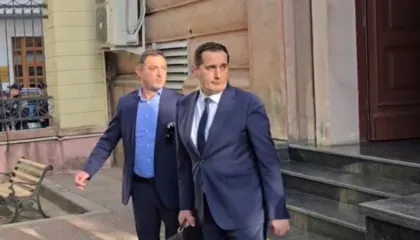 Dita e parë në detyrë, Klodian Braho nis punën pa ceremoni, përballet në Kuvend me dosjen “Balluku”