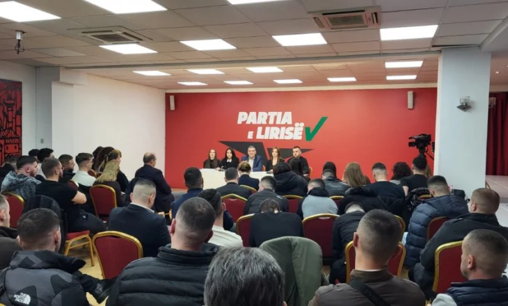 ‘Dita e Rinisë’/ Blushi: Skenar i trishtë! Shqiptarët punojnë 2-3 punë, por nuk blejnë dot një shtëpi