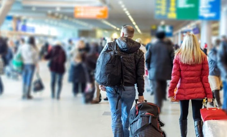 Dita e rinisë, pa të rinj/ Në 13 vite tkurren me 45%, nga emigracioni i lartë