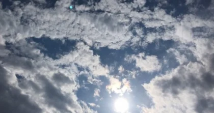 Dita e sotme me vranësira të dendura dhe mjegull gjatë paradites, temperaturat mbeten të ulëta