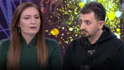“Djali do të pyesë ti ishe ministre ku e kemi vilën?” Albano Bogdo batuta me Klajda Gjoshën