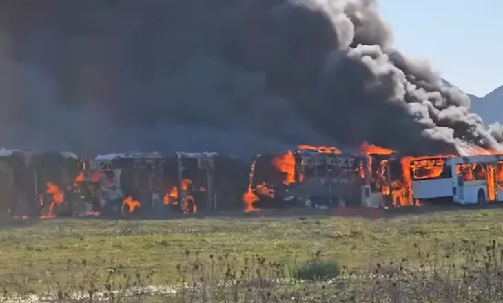 Djegia e 8 autobusëve në Durrës, policia zbardh ngjarjen: Zjarri u shkaktua nga një shkëndijë elektrike