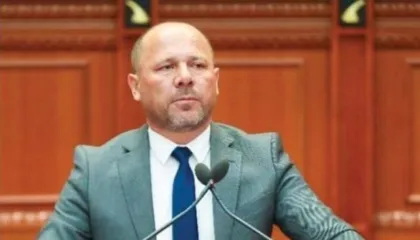 “Do bëjmë grevë urie”, Çaushaj zbulon bisedën me deputetin Xhelal Mziu: Nuk do të marrë…