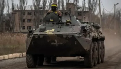 “Do të ruajmë jetën e ushtarëve”/ Ukraina humb qytetin lindor të Siverskut, Rusia përparon me territore