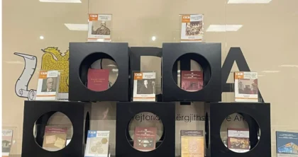 Drejtoria e Arkivave boton tre studime të reja, përfshirë monografinë për gazetarin Nikollë bej Ivanaji dhe udhërrëfyesin për dokumentet e arkivit në italisht