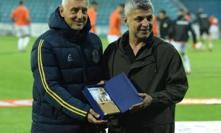 Drejtoria Teknike e FSHF zgjedh trajnerin më të mirë të muajit nëntor, ja cili është
