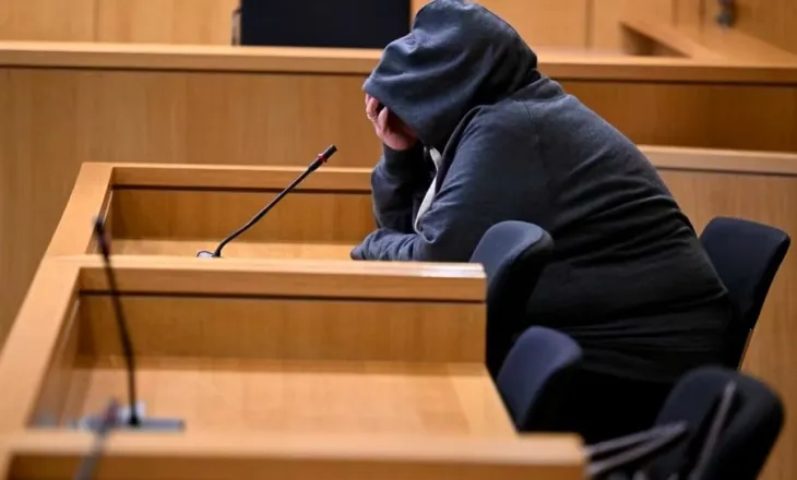 Drogonte, përdhunonte dhe shpërndante videot e gruas online, dënohet 61-vjeçari