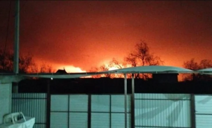 Dronët godasin portin kyç rus, raportohet se u goditën edhe rafinerinë e naftës