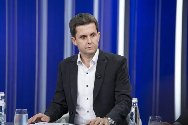 “Duhet demokracia e transparenca”/ Reagon Alimehmeti: Brenda muajit të gjitha forumet, nga i ulëti deri tek i larti…