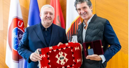 Duka pret në takim CEO-n e kompanisë Macron, Xhanluka Pavanelo