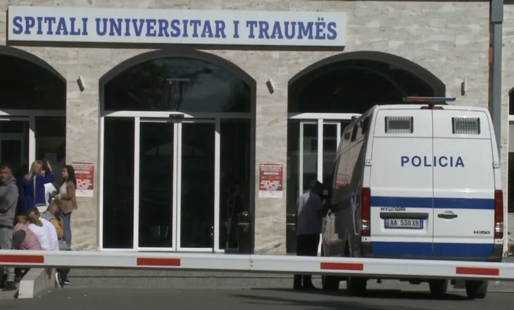 Durrës/ Dëmtohet nga fishekzjarrët, i mituri niset drejt ‘Traumës’