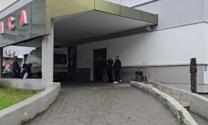 Durrës/ Humb jetën 15-vjeçari i plagosur me thikë, konflikti kishte nisur për një koment online