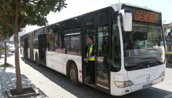 Dy linjat urbane të Kamzës rritën çmimin e biletës për udhëtarët/ Nis hetimet Autoriteti i Konkurrencës