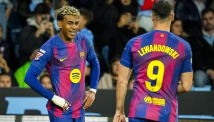 Dy lojtarë të Barçës dhe një ish plotësojnë podiumin e fanellave më të shitura në vitin 2025