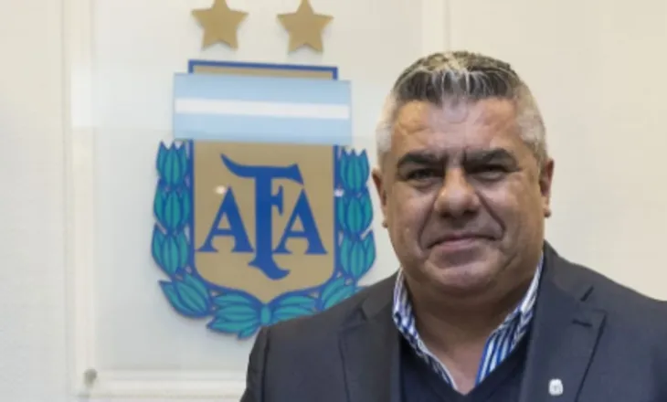 E bujshme në futbollin argjentinas, presidenti Tapia shpallet i pandehur për…