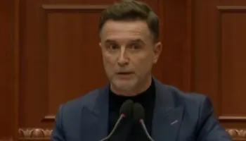 E krahason protestën e opozitës me revoltën e 14 shtatorit 1998/ Braçe: A do të bëhet ndonjëherë normal ky vend?