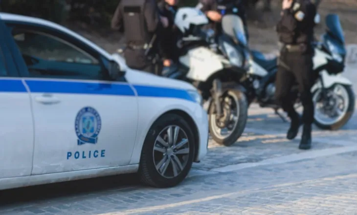 “E mbaj për vetëmbrojtje”/ Arrestohet 14-vjeçari shqiptar në Greqi, mbante thikë në ambientet e shkollës