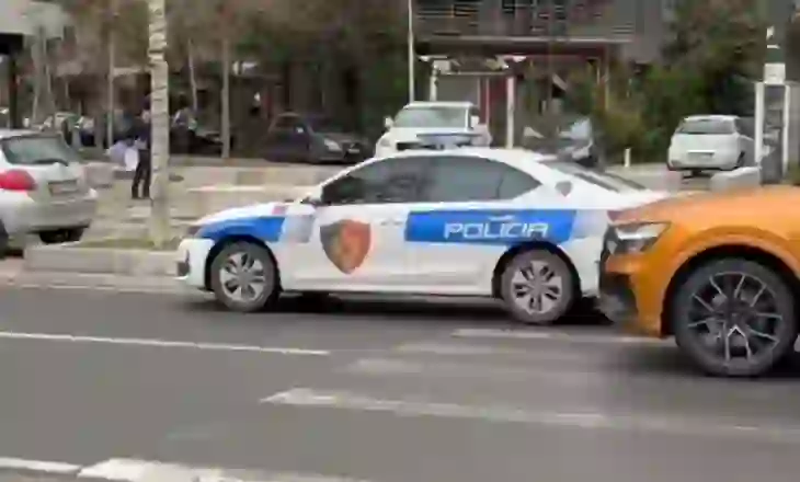 E rëndë në Vlorë/ U rrëzua dhe përplasi kokën me bordurat e bulevardit, humb jetën 50-vjeçarja