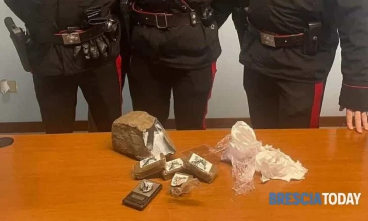 E tradhtoi nuhatja e qenit të policisë, shqiptari kapet duke trafikuar drogë në Itali!