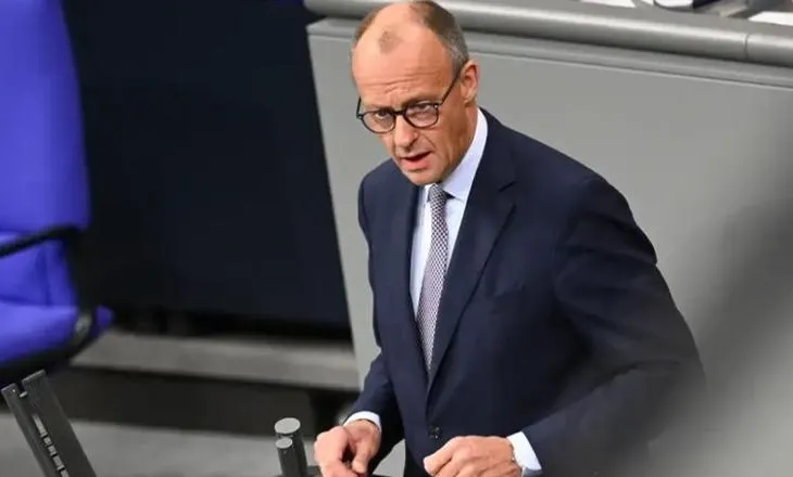 “E vendosim ne se kush do iki apo do qëndrojë në Gjermani”/ Merz: Kujdesemi për sigurinë tonë