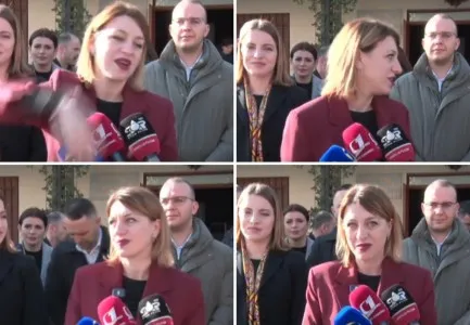 ‘Edhe njëherë’, Prefektja e Shkodrës bëhet lëmsh me urimin për Krishtlindjen, gazetarët i kujtojnë që është live