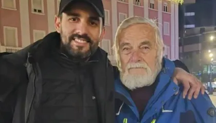 “Eh mor Llapa…”, aktori i njohur akuza të forta Lapajt: Ma keqpërdori foton për mitingun e Berishës