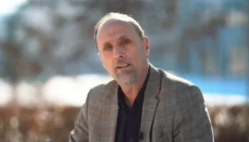 Emin Z. Emini: Ne idhnohemi shpesh ndërmjet vedi…