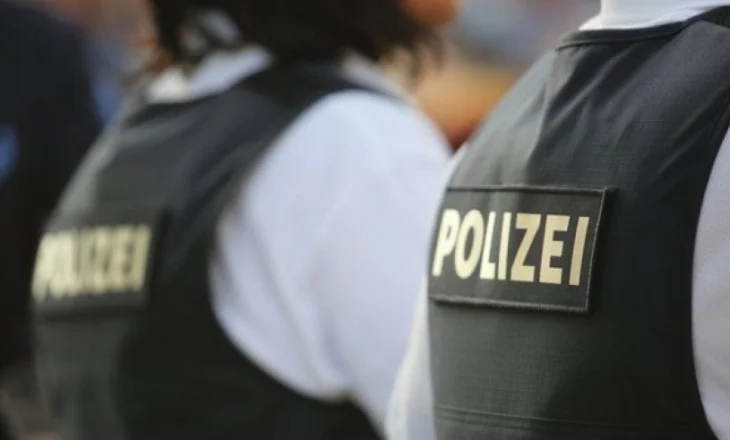 EMRAT/ Tentuan t’i iknin policisë, aksidentohen rëndë dy shqiptarët në Gjermani