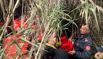 EMRI+FOTO/ Aksident në aksin Vrion-Finiq, plagoset rëndë drejtuesi, dërgohet drejt Traumks për thyerje në…