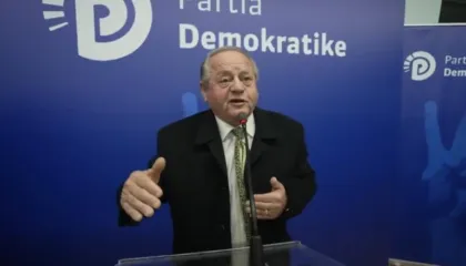 “Erdha sot vetëm për ty”/ Demokrati në foltoren e Salianjit në Shkodër: Nuk kam ardhur këtu në takimet që ka bërë Berisha