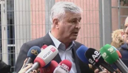 “Ergys Agasi është i pastër”, Maks Haxhia: Është jashtë shtetit, por do të vetëdorëzohet, SPAK s’ka prova