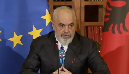 “Është dyfishuar numri i oficerëve të sigurisë në shkolla”, Rama: Nga shtatori 2026 do të mundësohet transporti për nxënësit dhe mësuesit