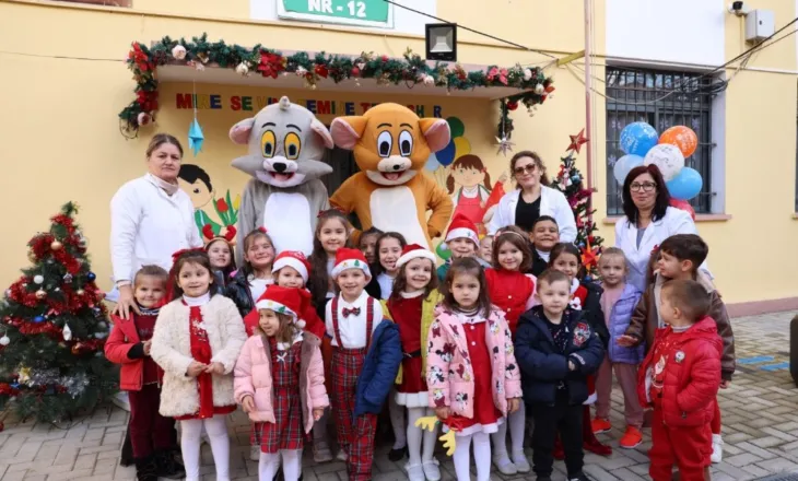 Fëmijët protagonistë të festave të fundvitit, koncerte festive në kopshtet e Elbasanit