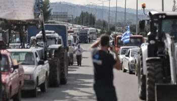 Fermerët grek ‘zbusin’ protestat gjatë festave, dialogu me qeverinë mbetet i bllokuar