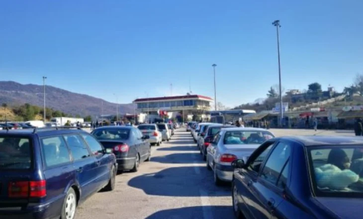 Fermerët grekë në protestë prej disa ditësh, bllokohet sërish aksi rrugor Kakavijë-Janinë