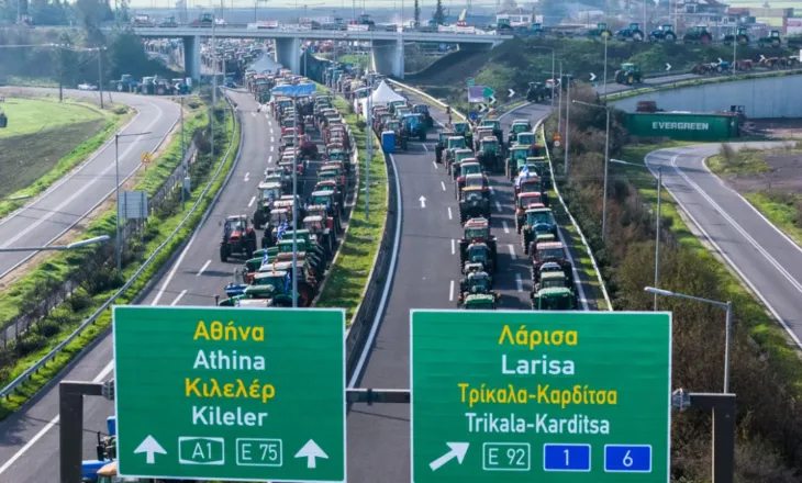 Fermerët në Greqi paralajmërojnë bllokada të reja rrugësh