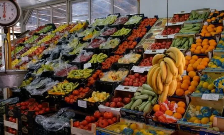 Festa më të shtrenjta? Çmimet e ushqimeve po ‘fluturojnë’ këtë fundvit