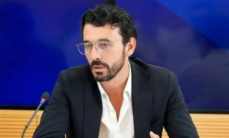 Festat e fundvitit/ OSHEE: Janë marrë masa! 1600 punonjës në terren për furnizim të pandërprerë