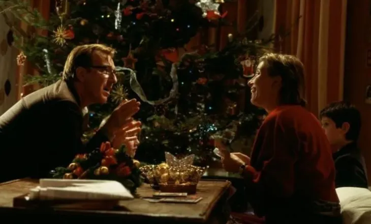 Festat e fundvitit, zbuloni 10 filmat më të mirë për t’u parë në atmosferën e Krishtlindjeve dhe Vitit të Ri