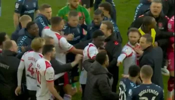 Festoi si i çmendur barazimin, lojtarët e Southampton-it i turren keq Frank Lampard (video)