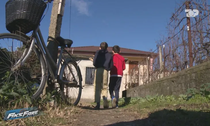 Fiks Fare/ Pak lakër, patate dhe copa mishi të falura: Si familjet shqiptare presin Vitin e Ri në luftë me mbijetesën