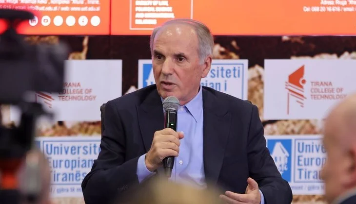 “Fillimet”, Preç Zogaj rrëfen momentet e arratisjes së Ismail Kadaresë me avion dhe poetit Marinaj nga kufiri i Malit të Zi