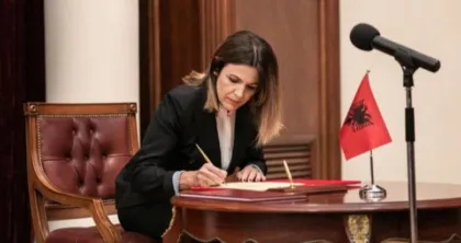 Fiona Papajorgji zgjidhet kryetare e Gjykatës Kushtetuese, zëvendëson Holta Zaçajn