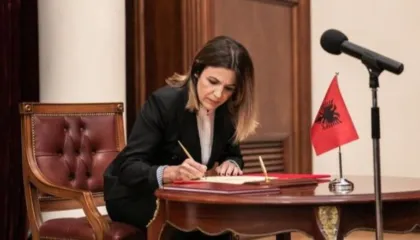 Fiona Papajorgji zgjidhet kryetare e Gjykatës Kushtetuese, zëvendëson Holta Zaçajn