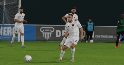 Flamurtari merr vendin e dytë si ekipi më i shtrenjtë i Superiores, Partizani krenohet për moshën e re të lojtarëve