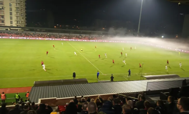 Flamurtari- Teuta (2-2) e paprecedentë, tifozë në fushë, golat vijnë në epilog